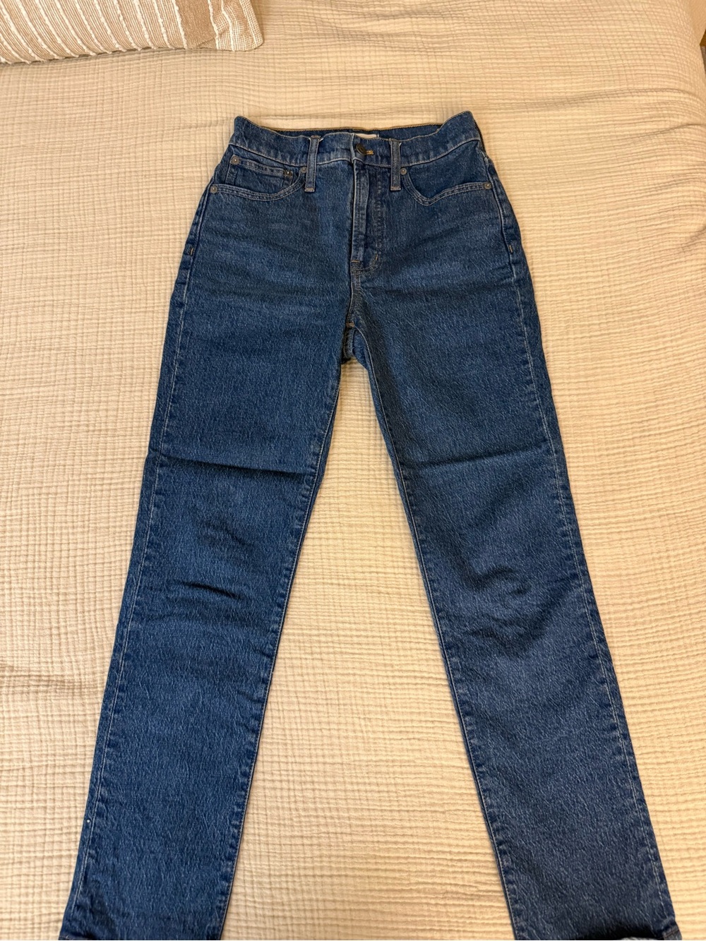 High-Rise Straight Leg Women's Jeans - Dark Blue